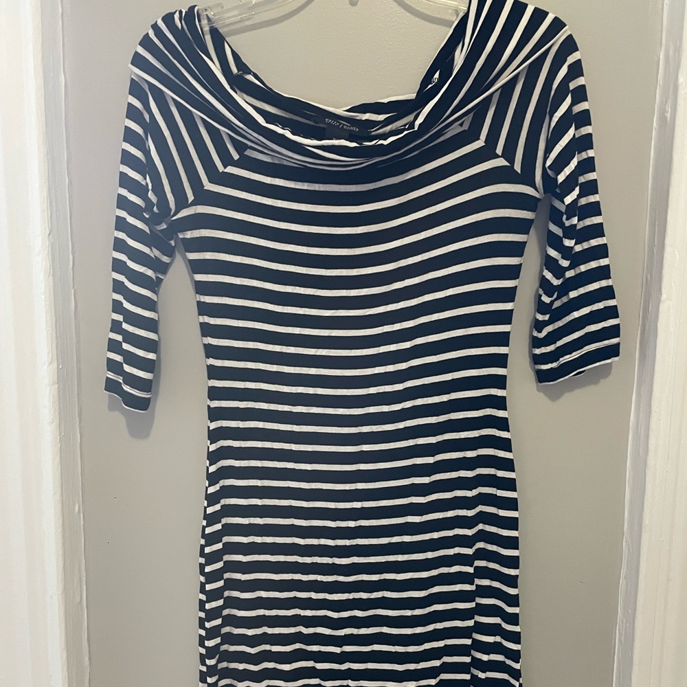 White House black market women black white stripe 3/4 sleeve dress